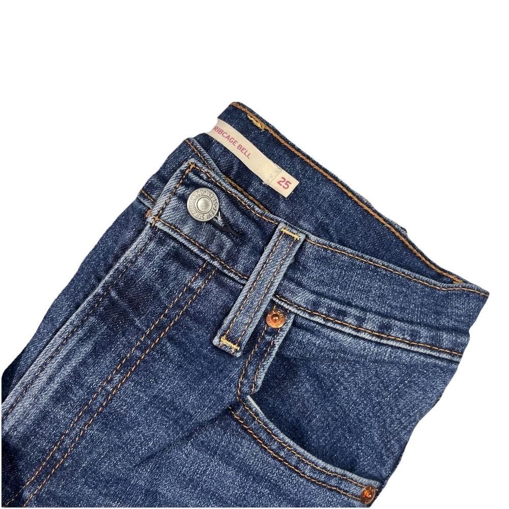 Levi's Women's Blue Ribcage Bell Super High Rise Jeans Size 25x32 EUC